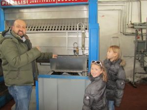 A family visit to the oil mill