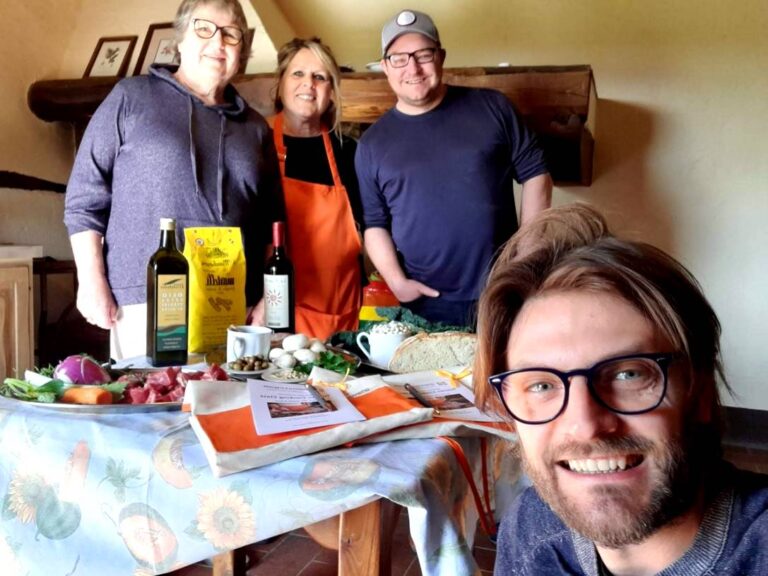Cooking class at your Tuscan villa