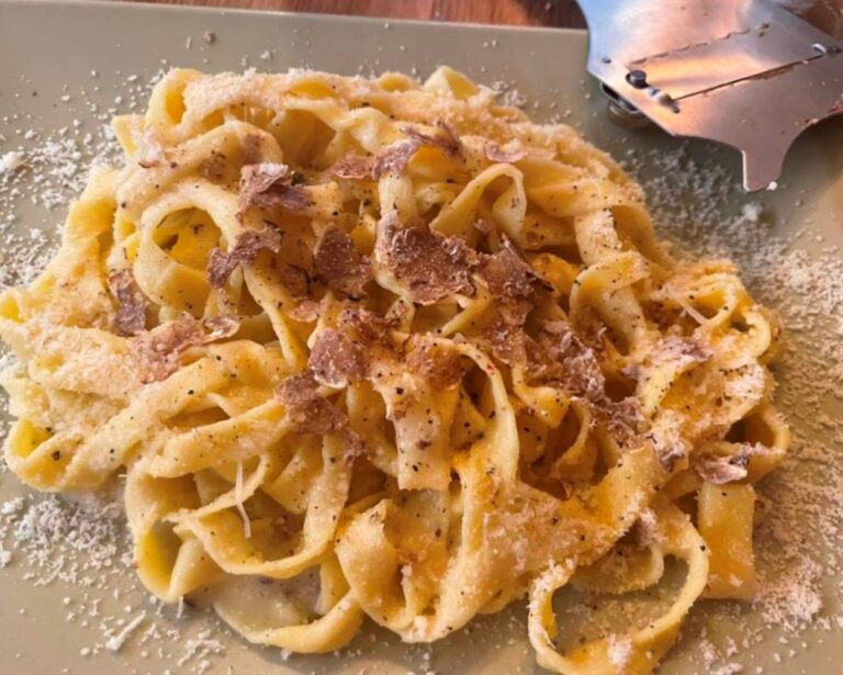 Hand made tagliatelle with truffle sauce
