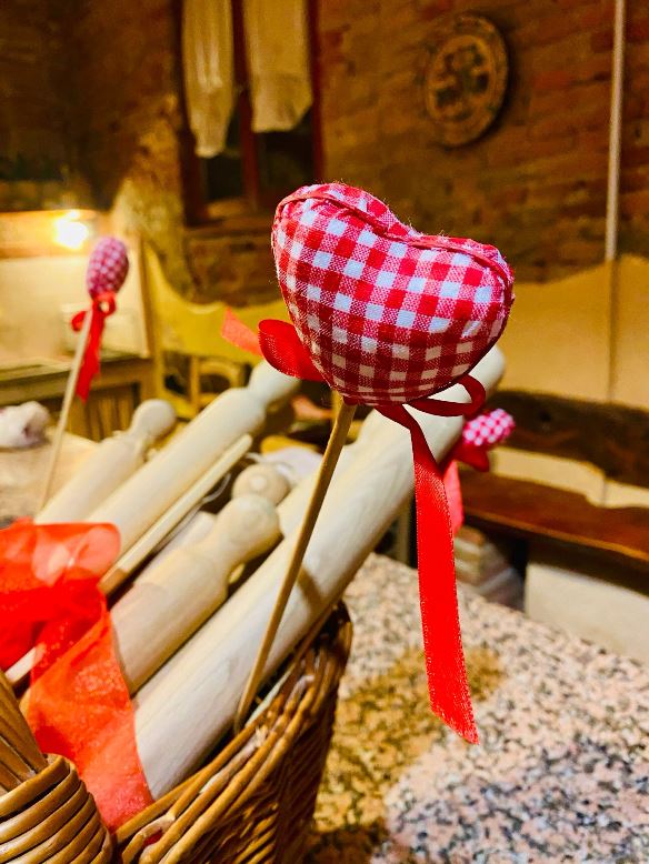 Decoration during the Saint Valentine's cooking class